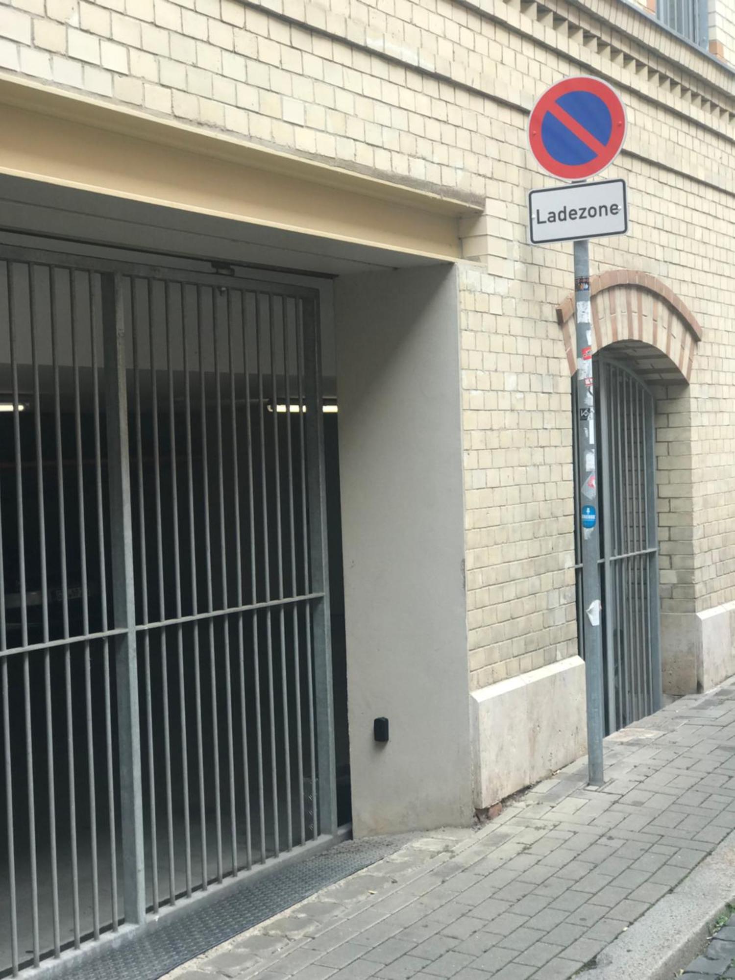 Moderne Galeriewohnung Mit Balkon Und Stellplatz Am Wenigemarkt Érfurt Exterior foto