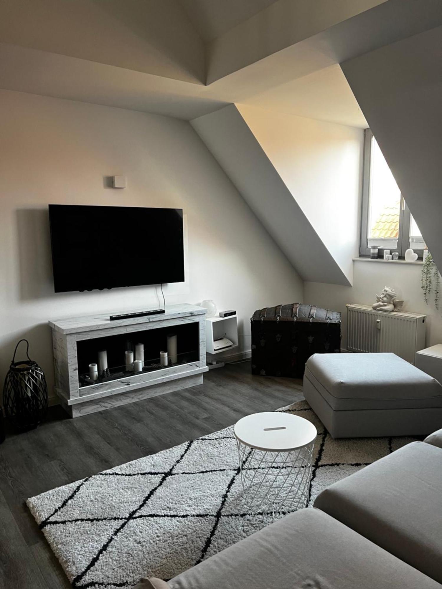 Moderne Galeriewohnung Mit Balkon Und Stellplatz Am Wenigemarkt Érfurt Exterior foto
